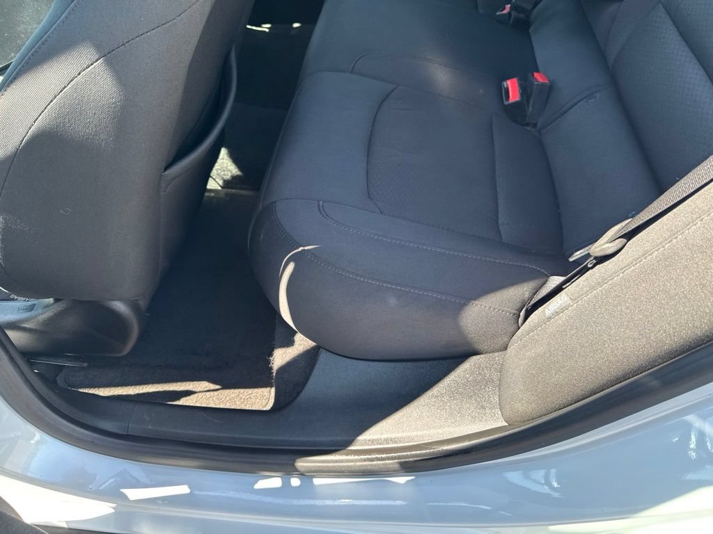 Used 2017 Chevrolet Malibu LT FWD image 32