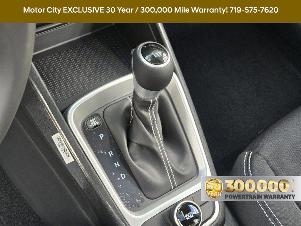 New 2025 Hyundai Venue SE image 20