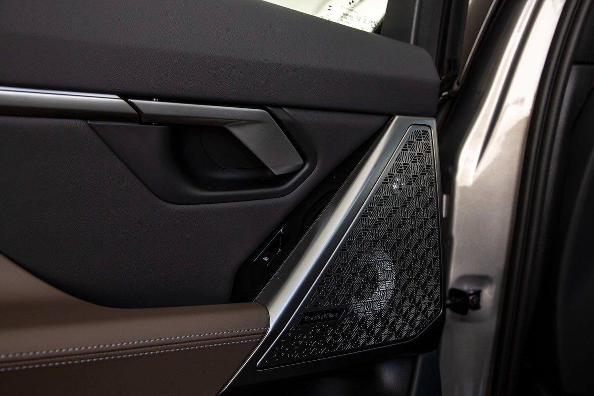 Used 2026 BMW 550e xDrive w/ Premium Package AWD/4WD image 21