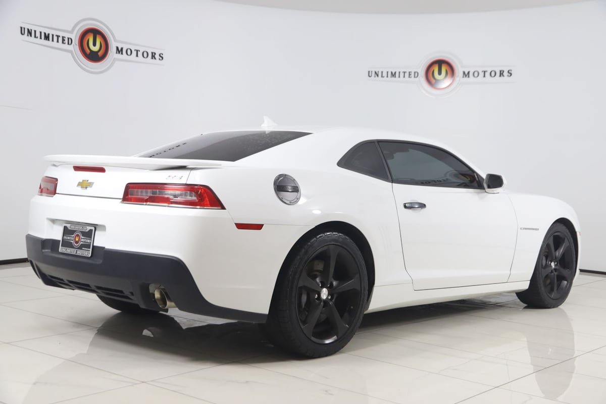 Used 2014 Chevrolet Camaro SS w/ RS Package RWD image 3