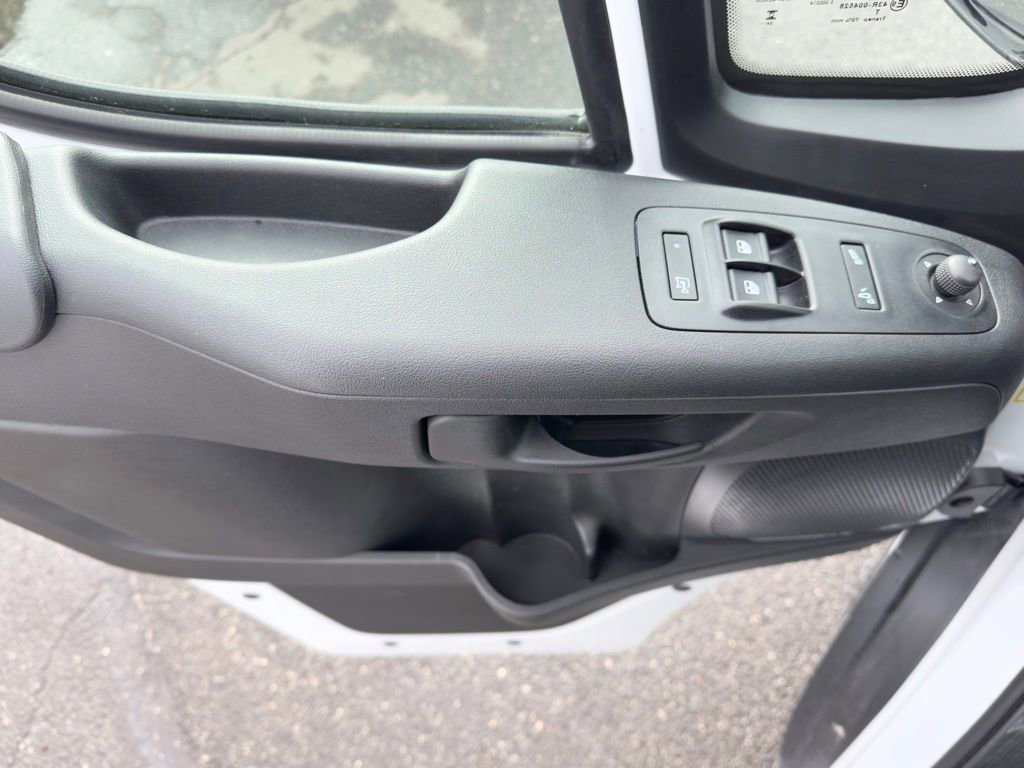 Used 2025 RAM ProMaster 2500 w/ Premium Convenience Group FWD image 13