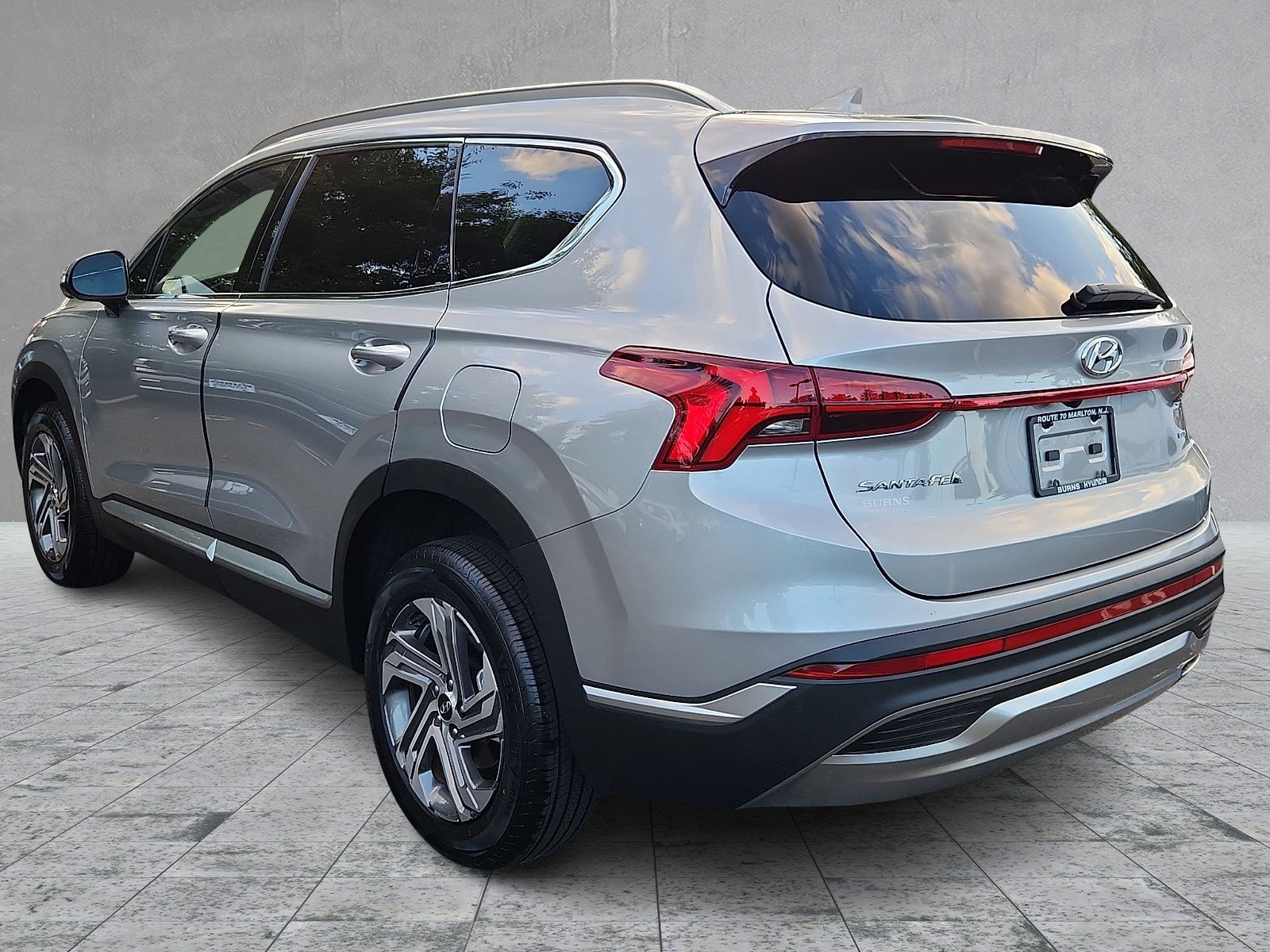 Certified 2023 Hyundai Santa Fe SEL w/ Premium Package AWD/4WD image 4