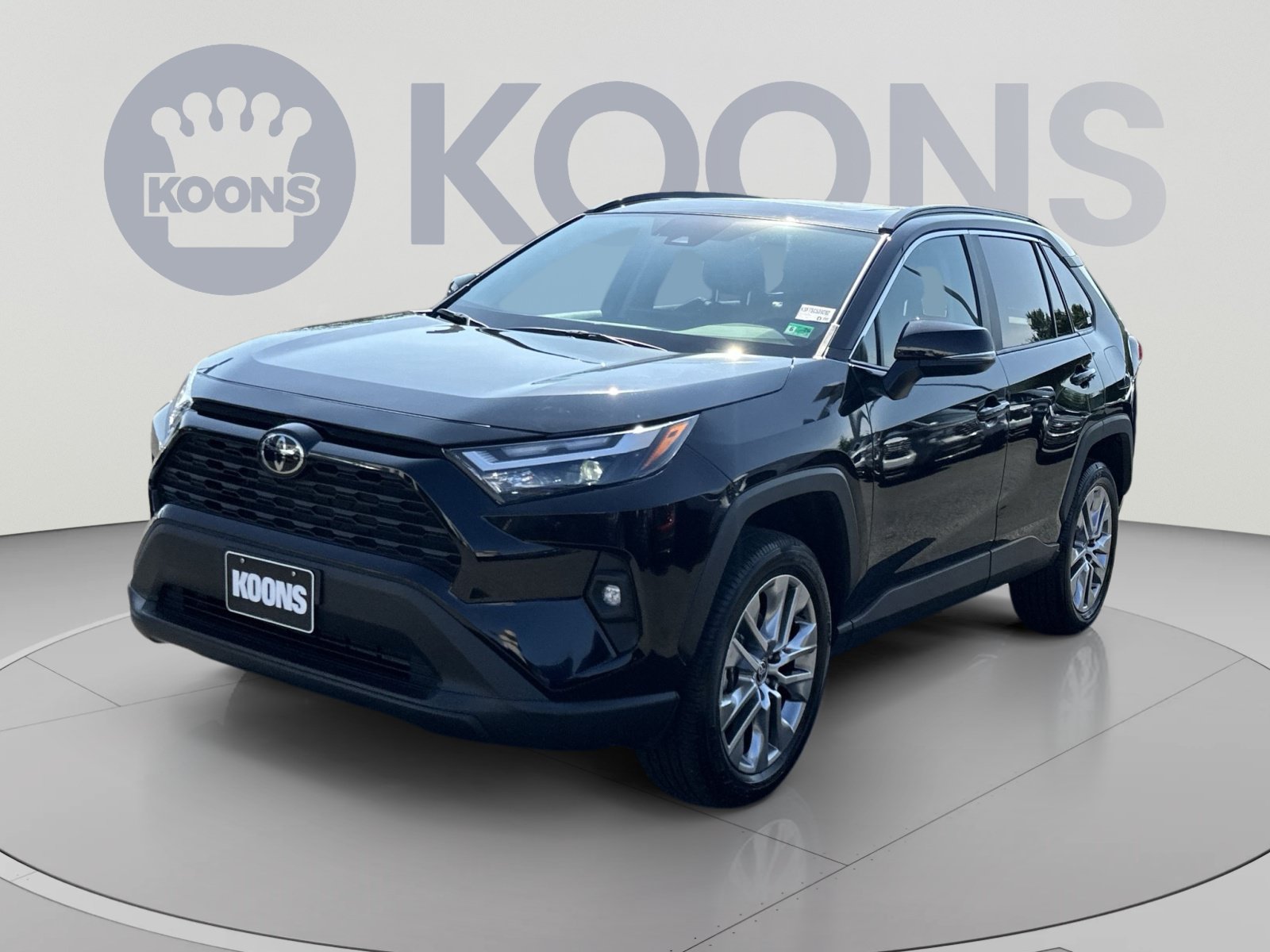 Used 2025 Toyota RAV4 XLE Premium w/ Weather Package AWD/4WD image 1