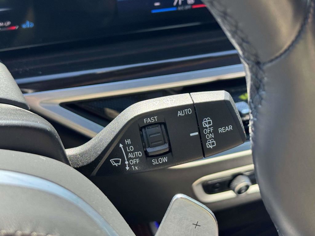 Used 2024 BMW X5 sDrive40i w/ M Sport Package image 22