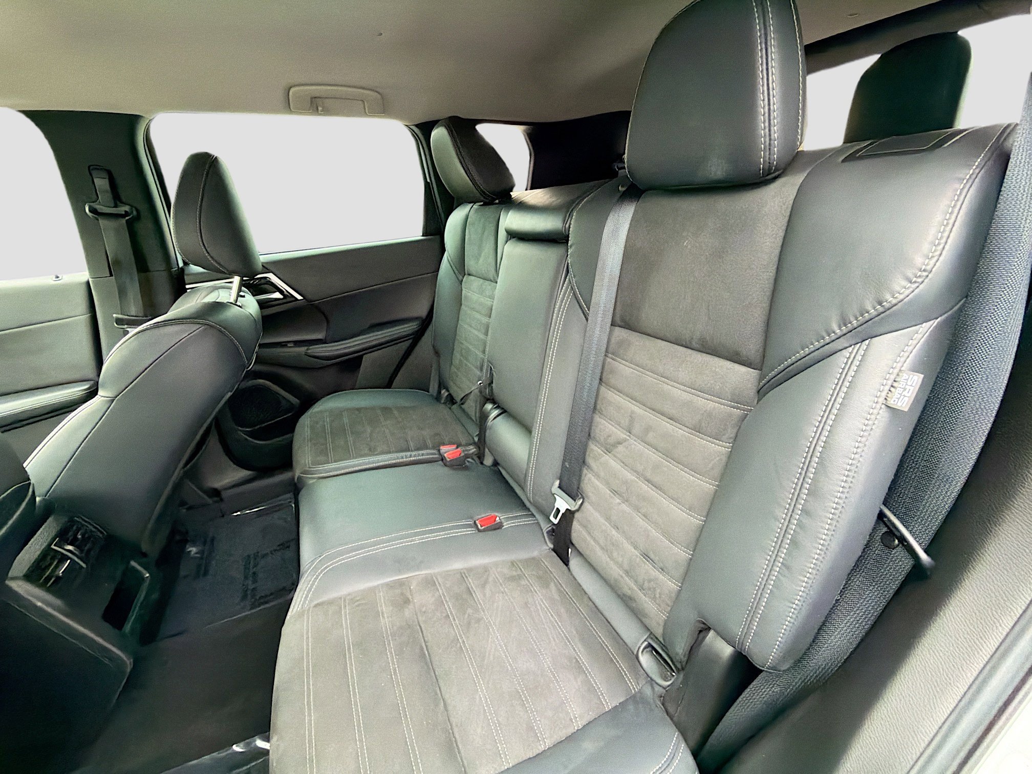 Used 2022 Mitsubishi Outlander SE AWD/4WD image 21
