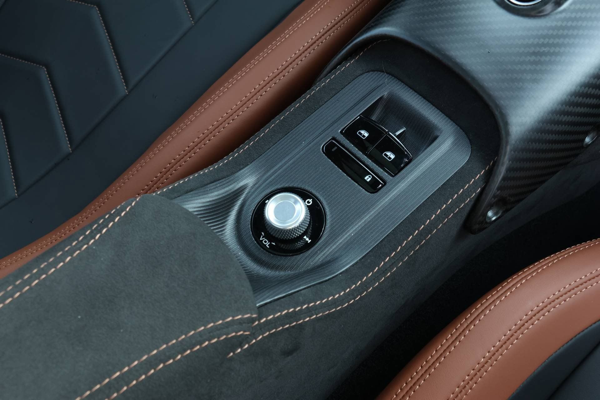 Used 2024 Maserati MC20 Cielo image 28