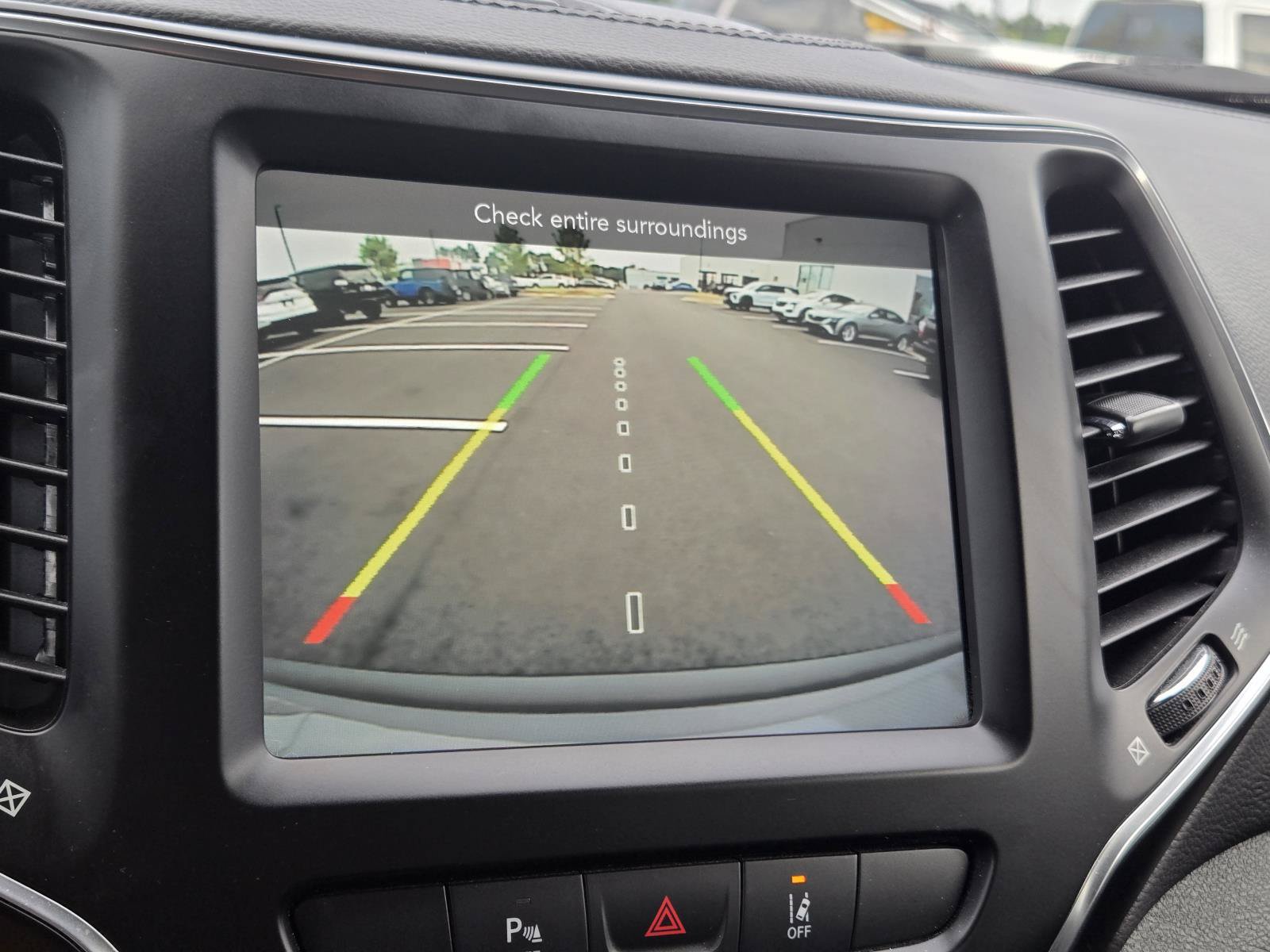 Used 2022 Jeep Cherokee Latitude Lux FWD image 28