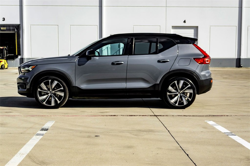 Used 2021 Volvo XC40 P8 Recharge image 8
