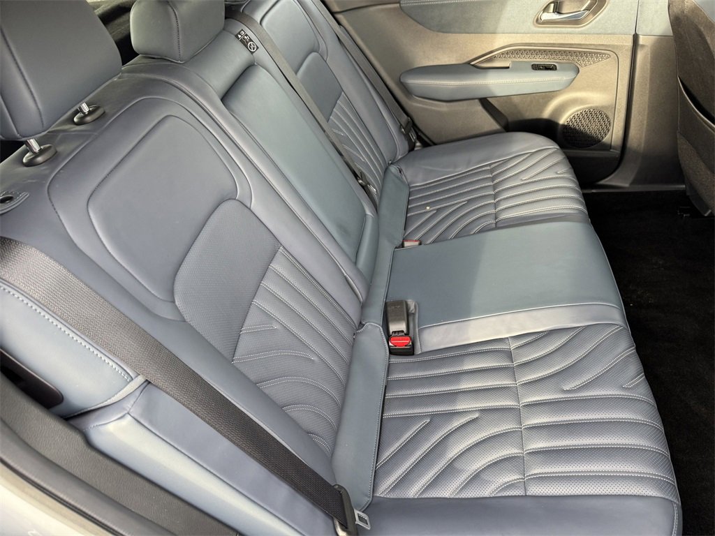 Used 2023 Nissan Ariya image 31