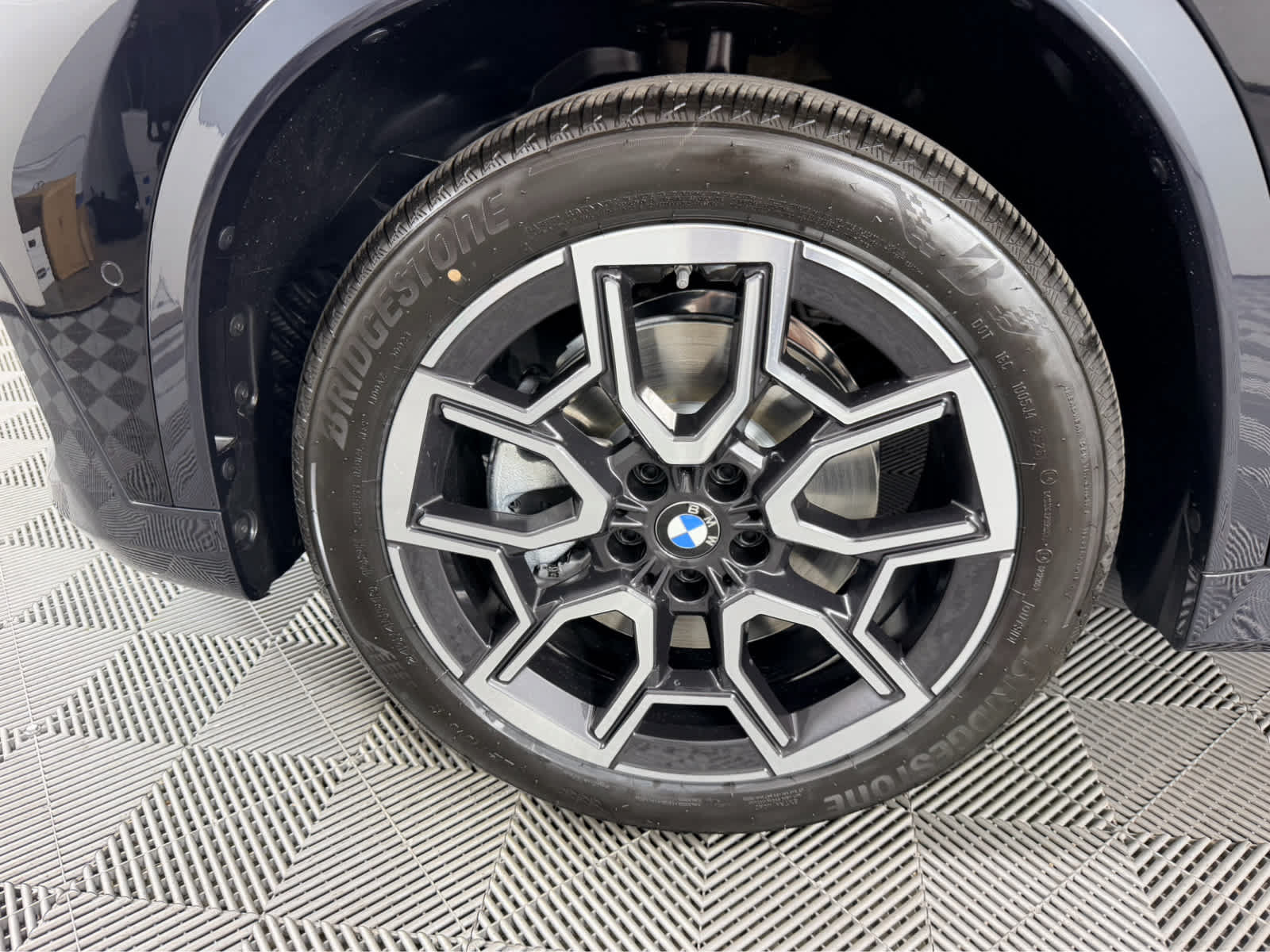 New 2027 BMW X1 xDrive28i AWD/4WD image 9