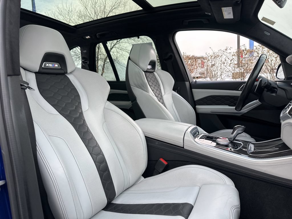 Used 2022 BMW X5 M w/ Executive Package AWD/4WD image 27