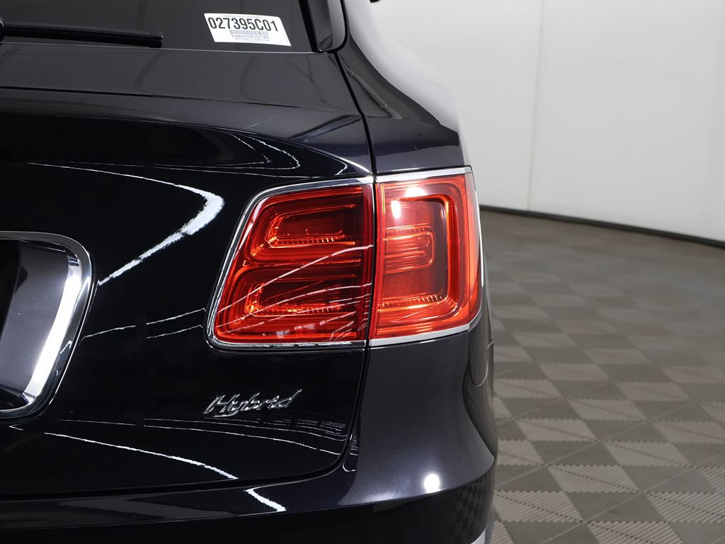Used 2020 Bentley Bentayga Plug-In Hybrid AWD/4WD image 22