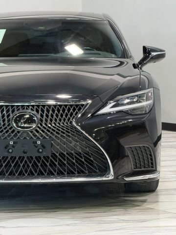 Used 2021 Lexus LS 500 w/ Interior Upgrade Package RWD image 4