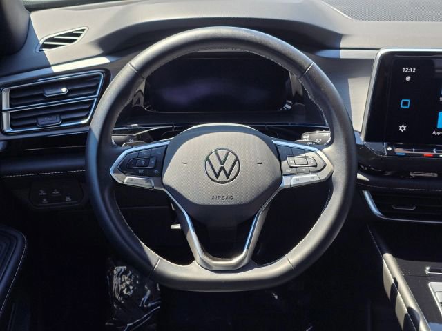 Used 2024 Volkswagen Atlas Cross Sport SE AWD/4WD image 21