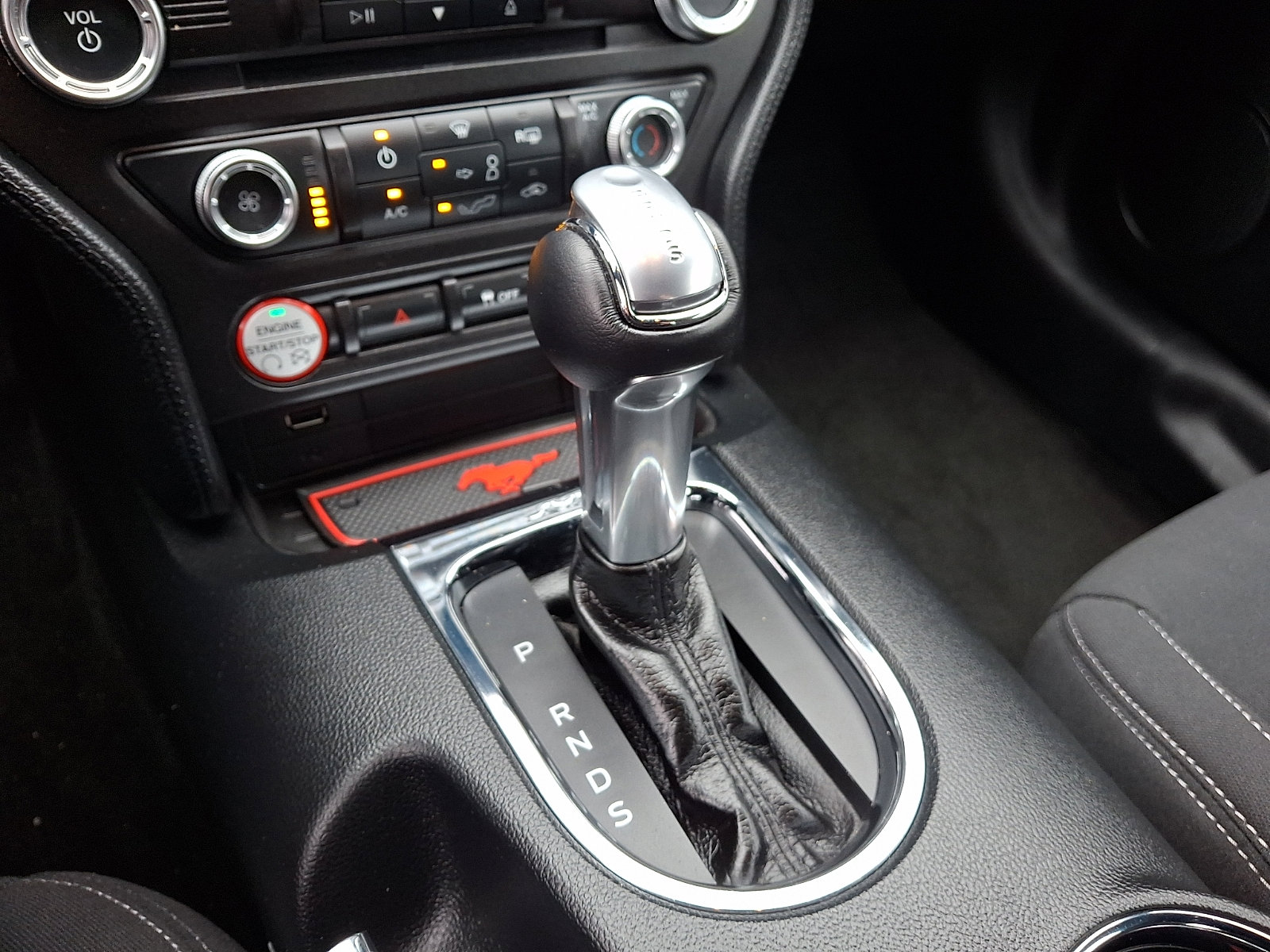 Used 2017 Ford Mustang Coupe RWD image 22