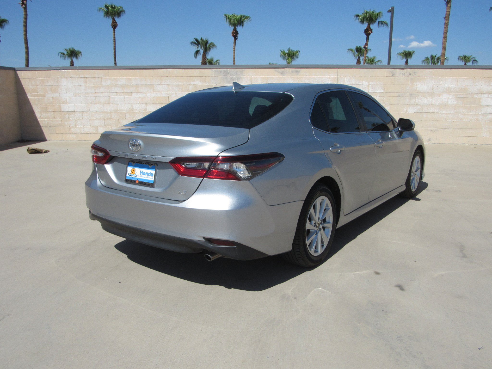 Used 2024 Toyota Camry LE FWD image 5