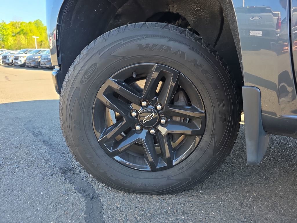 Used 2019 Chevrolet Silverado 1500 LT Trail Boss AWD/4WD image 13