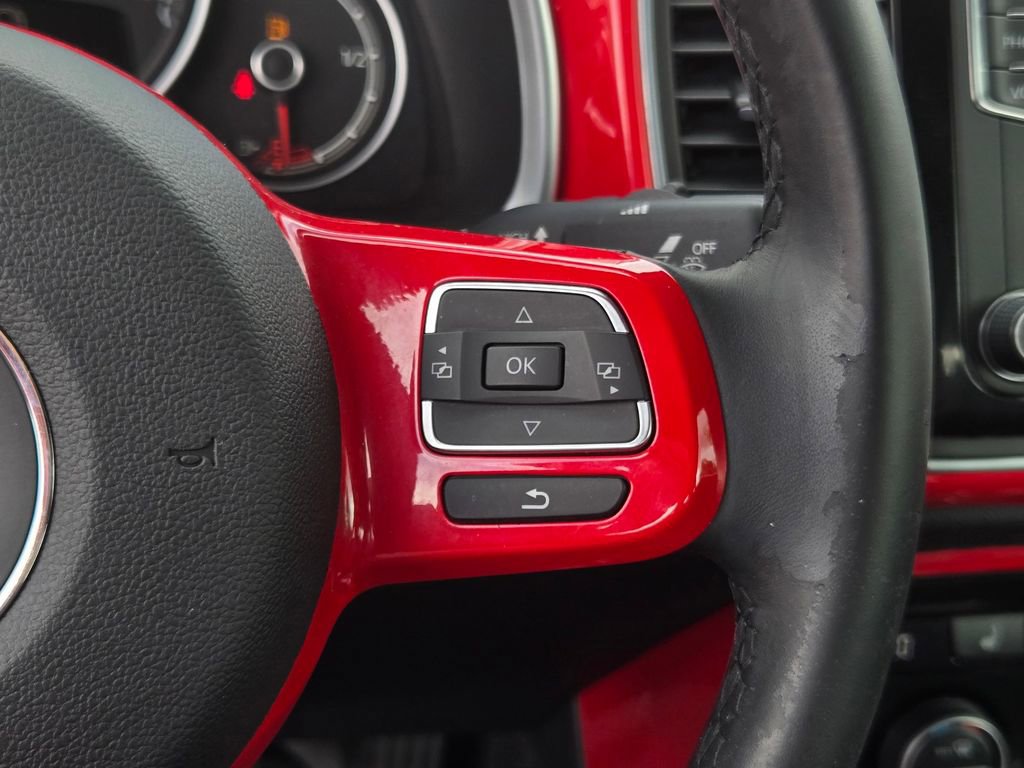 Used 2018 Volkswagen Beetle 2.0T SE FWD image 18