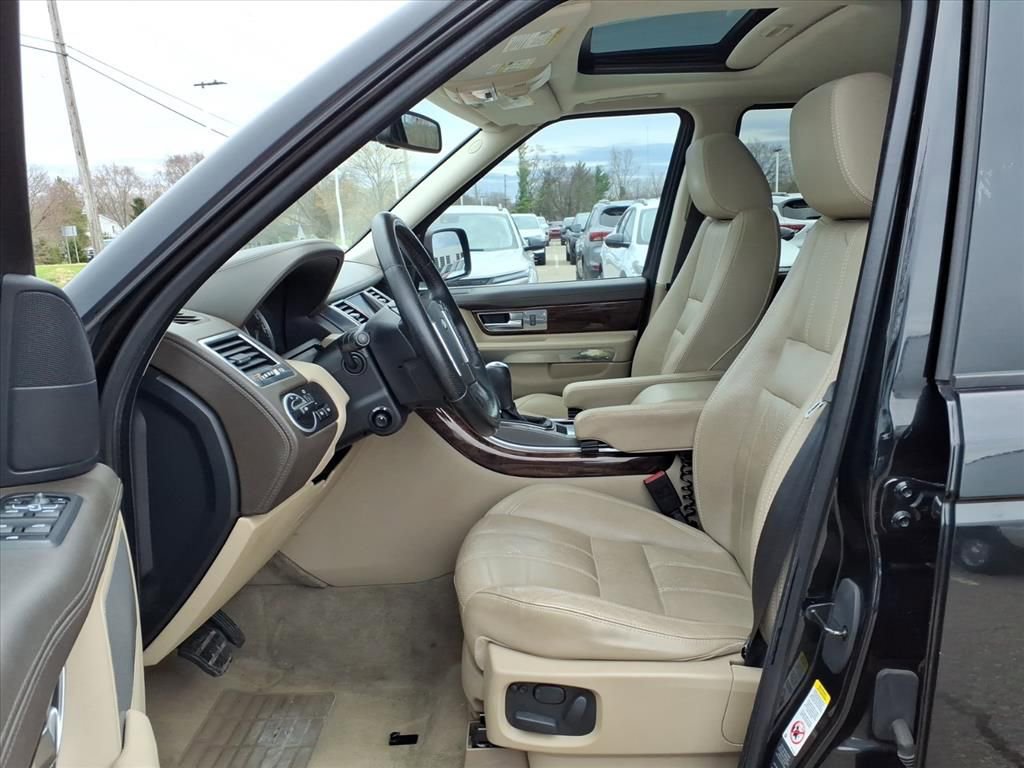Used 2011 Land Rover Range Rover Sport HSE LUX image 17
