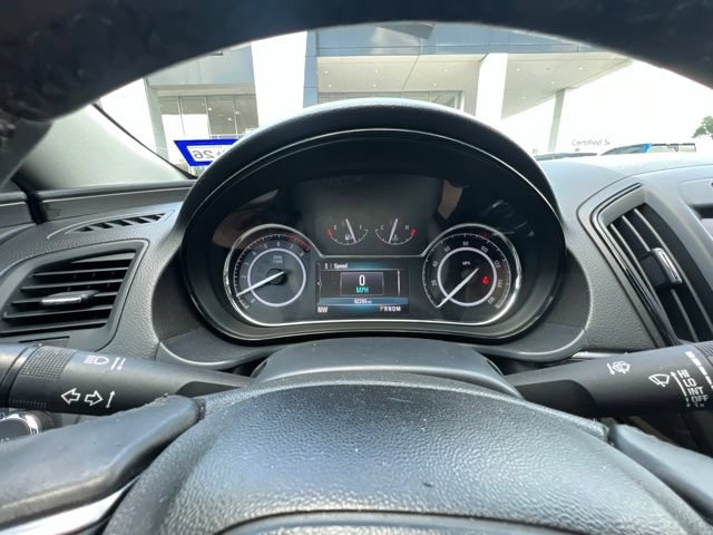 Used 2016 Buick Regal Premium FWD image 5