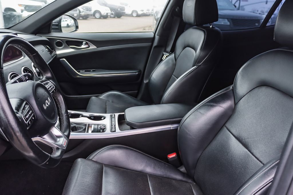 Used 2022 Kia Stinger GT1 image 9