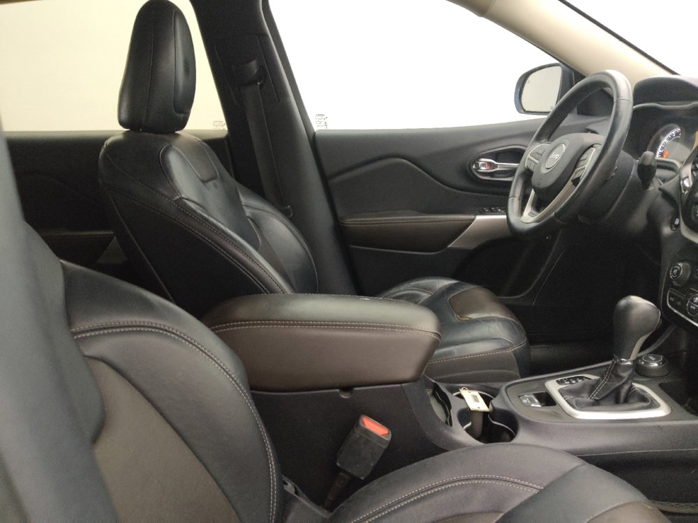 Used 2017 Jeep Cherokee Limited w/ Technology Group image 21