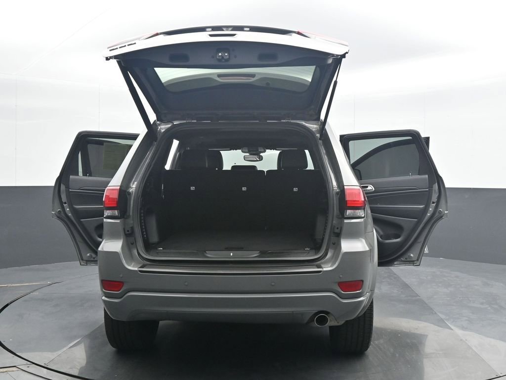 Used 2022 Jeep Grand Cherokee Laredo X image 35