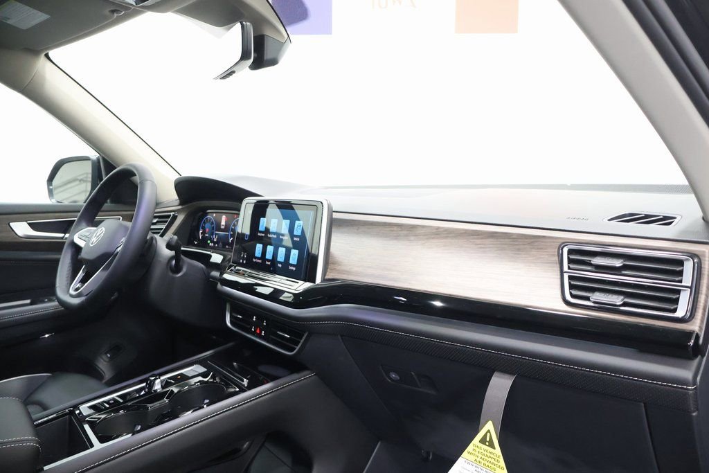 New 2026 Volkswagen Atlas SEL Premium R-Line image 23