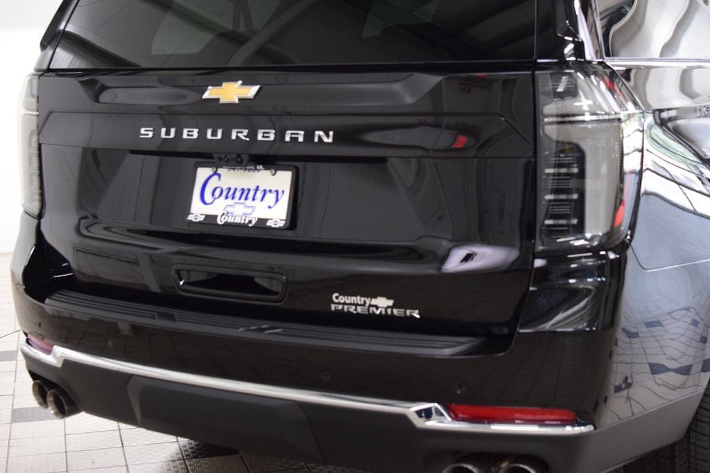 New 2026 Chevrolet Suburban Premier AWD/4WD image 21