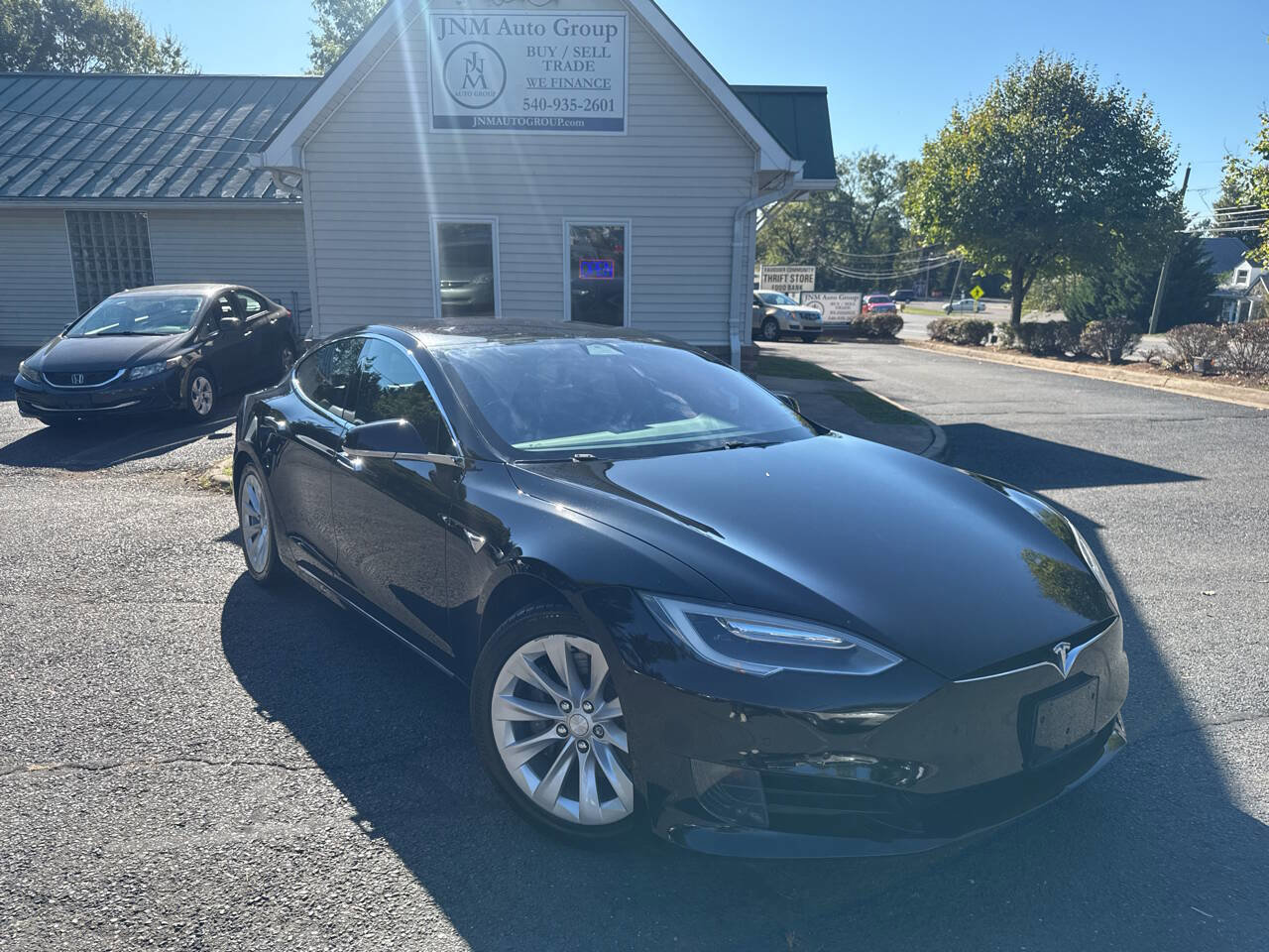 Used 2017 Tesla Model S 75 image 1