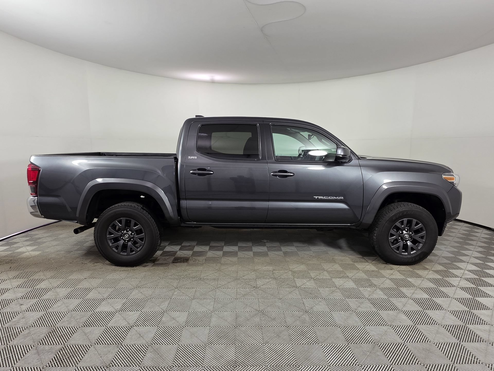 Used 2023 Toyota Tacoma SR5 AWD/4WD image 42