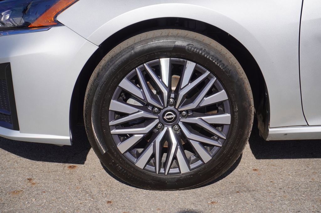 Used 2023 Nissan Altima 2.5 SV image 10