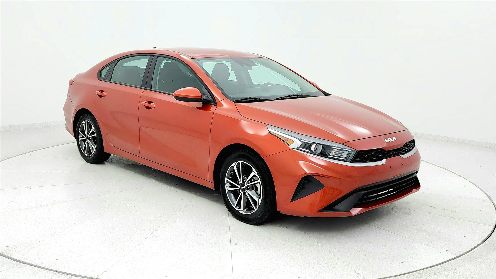 Used 2023 Kia Forte LXS image 7