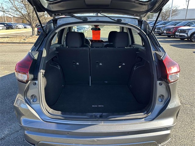 Used 2021 Nissan Kicks SV image 14