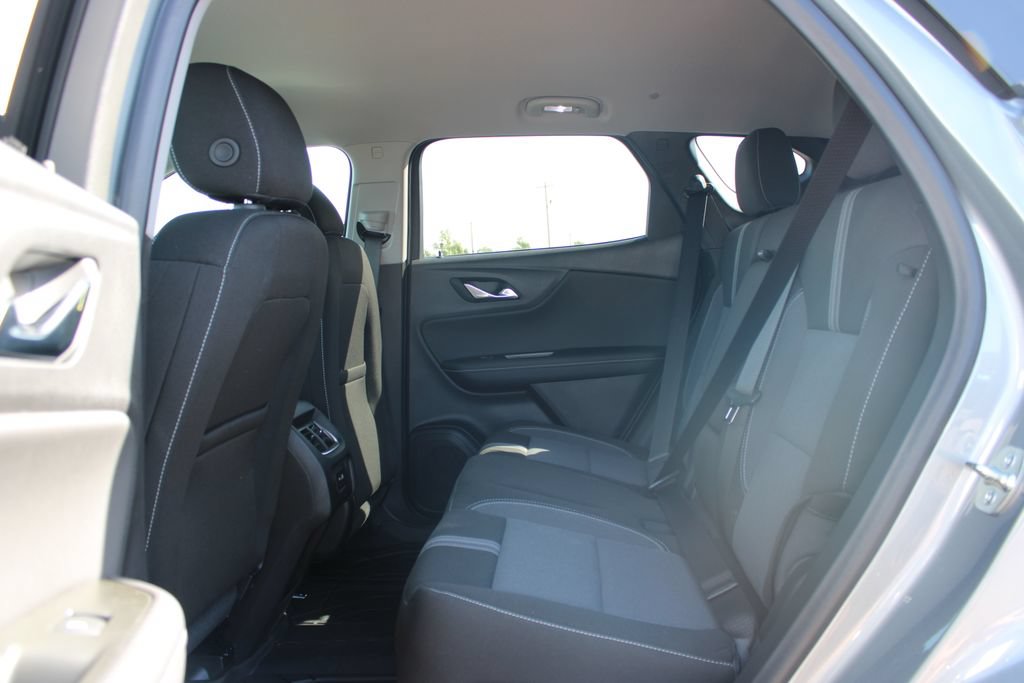New 2026 Chevrolet Blazer LT w/ Convenience Package FWD image 24