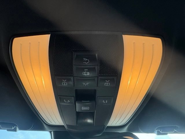 Used 2014 Mercedes-Benz E 550 4MATIC Sedan image 19