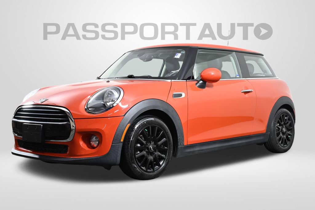 Used 2019 MINI Cooper 2-Door Hardtop w/ Signature Upholstery Package image 1
