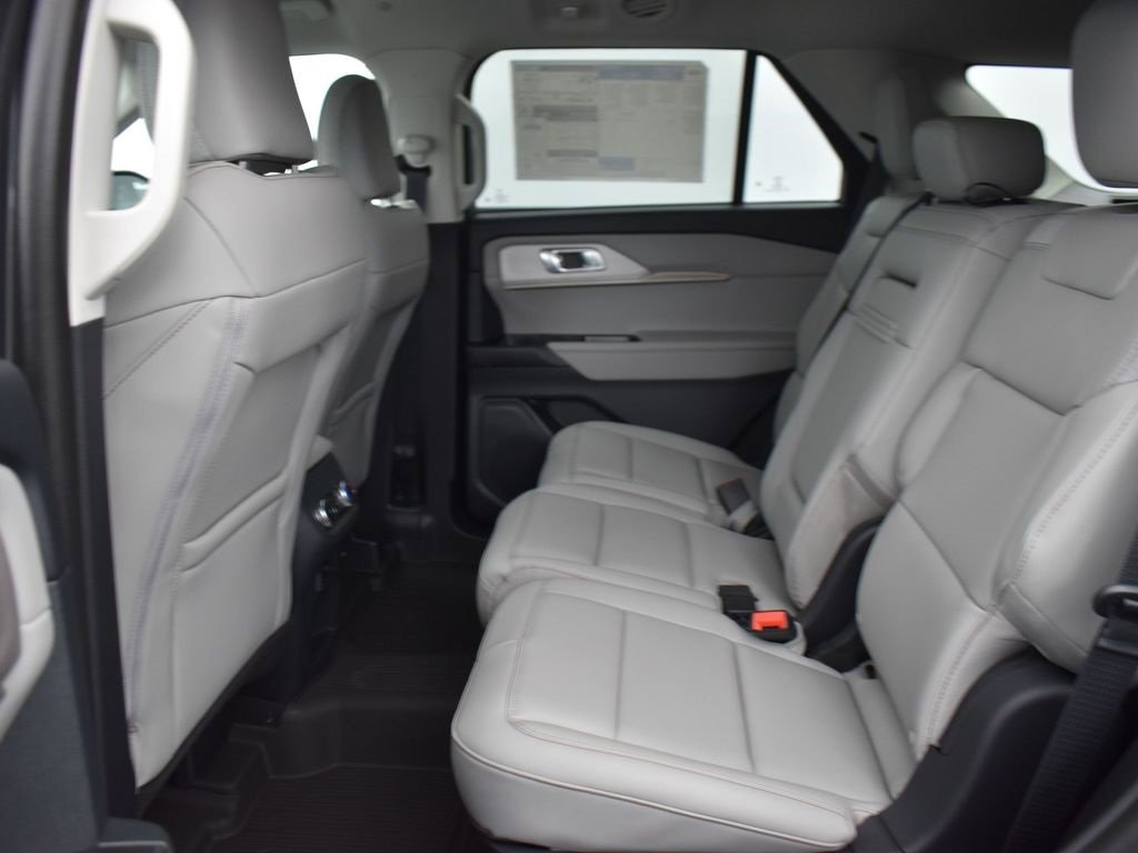New 2025 Ford Explorer Active w/ Active Comfort Package image 14