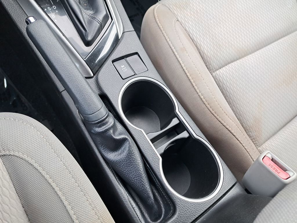 Used 2015 Toyota Corolla LE image 24