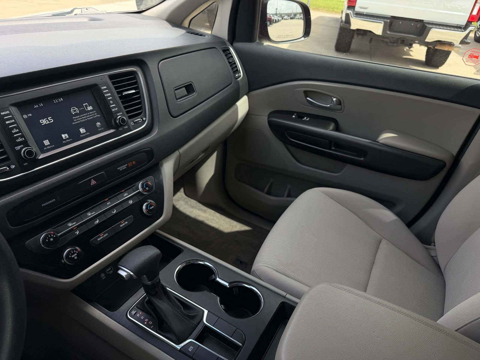 Used 2021 Kia Sedona LX FWD image 28