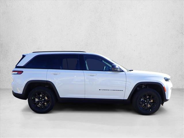 New 2026 Jeep Grand Cherokee Altitude image 5