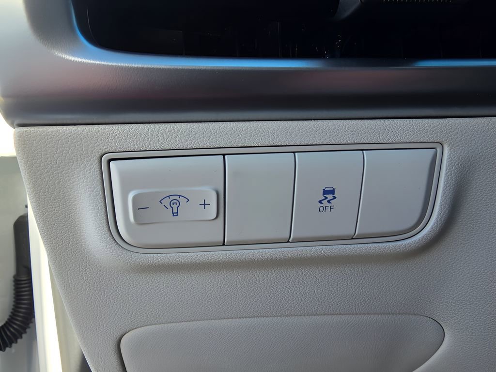 New 2026 Hyundai Tucson SE image 18