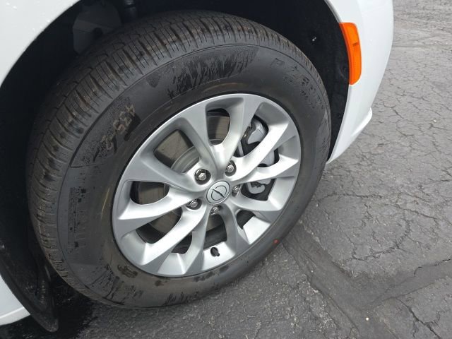 New 2025 Chrysler Pacifica Select w/ Uconnect Theater Family Group image 35