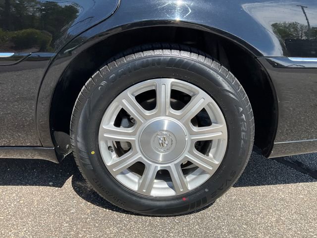 Used 2011 Cadillac DTS image 24