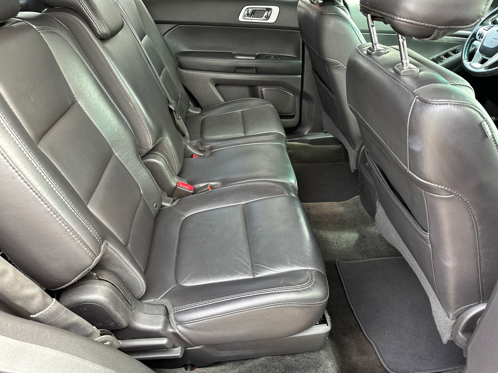 Used 2014 Ford Explorer XLT w/ Equipment Group 202A image 14