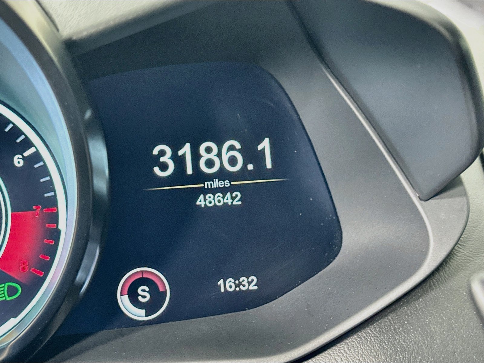 Used 2019 Aston Martin V8 Vantage Coupe RWD image 20