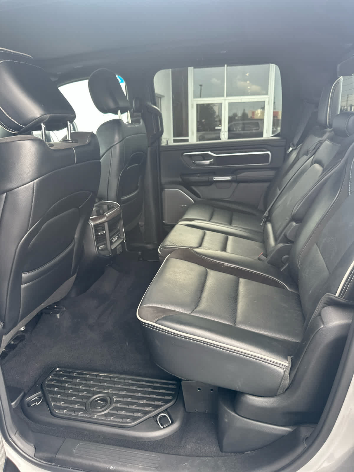 Used 2025 RAM 1500 Laramie w/ Advanced Safety Group II AWD/4WD image 17