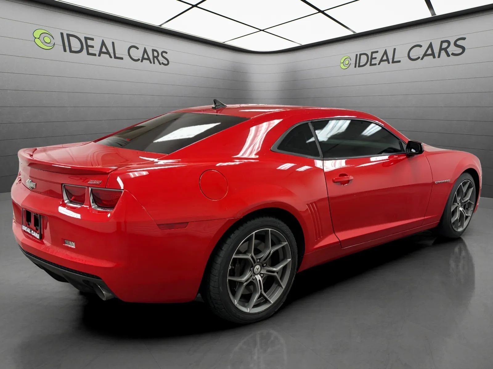Used 2010 Chevrolet Camaro SS w/ RS Package RWD image 5