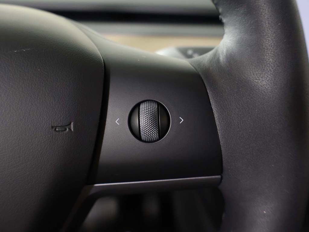 Used 2024 Tesla Model Y Long Range image 44