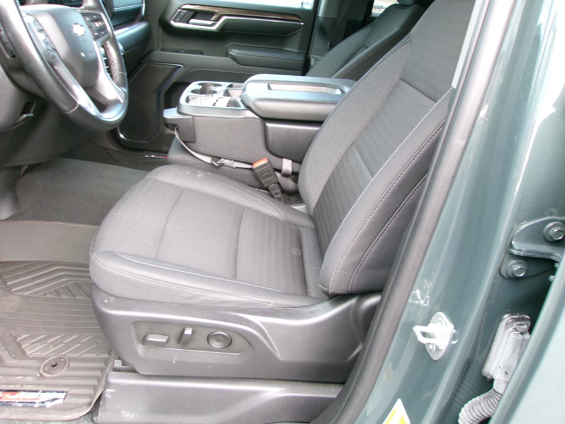 Certified 2025 Chevrolet Silverado 1500 LT RWD image 10